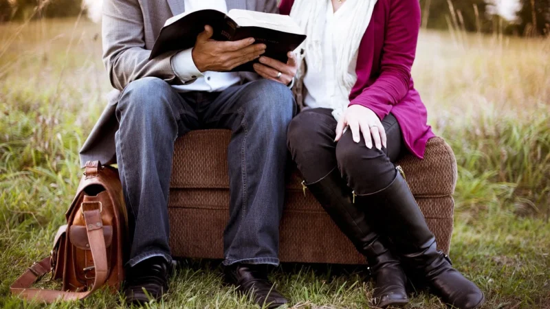 El éxito de las relaciones románticas en la literatura contemporánea