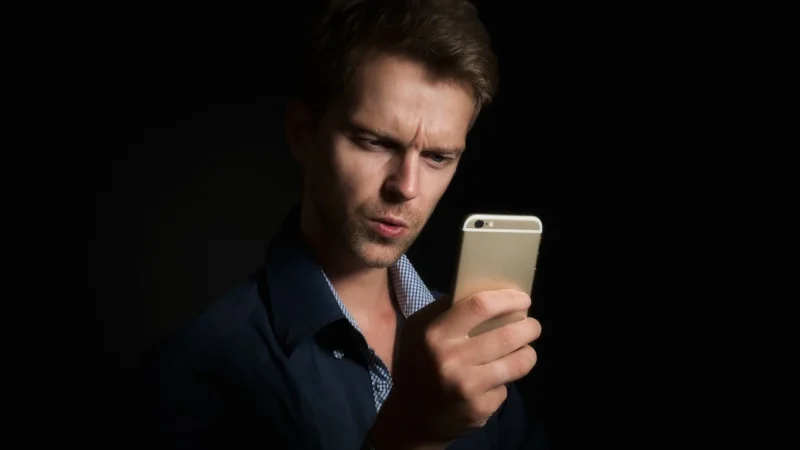 El impacto de la tecnología en la sociedad contemporánea
